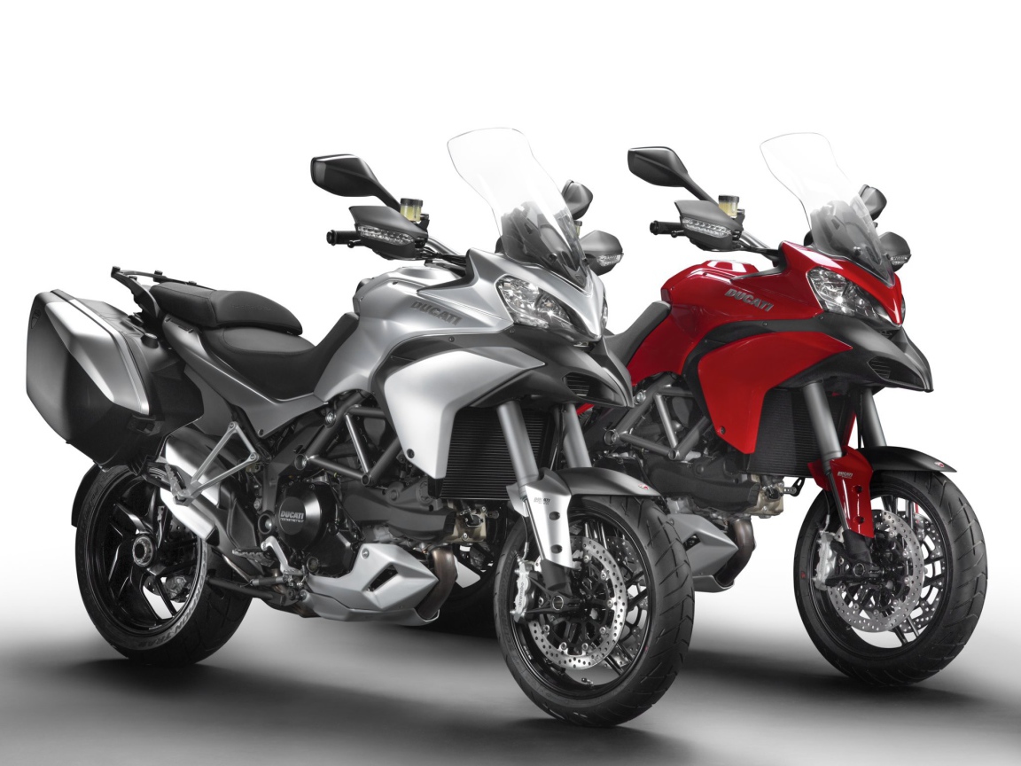 Мотоцикл модели Ducati Multistrada 1200 S Granturismo