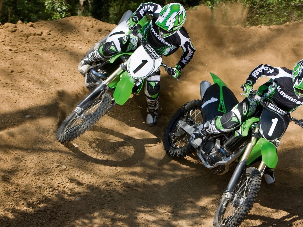 Мотоцикл модели Kawasaki KX 450 F