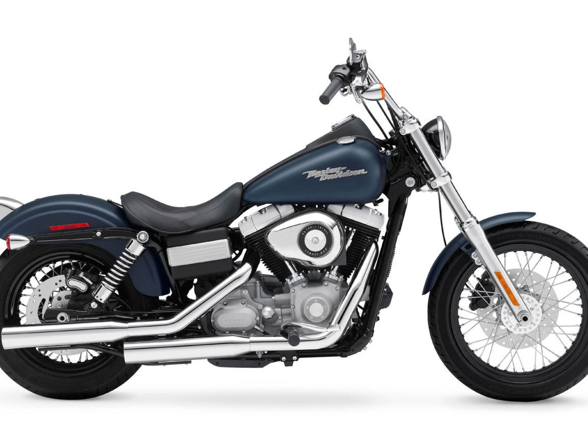 Быстрый мотоцикл Harley-Davidson Dyna Street Bob