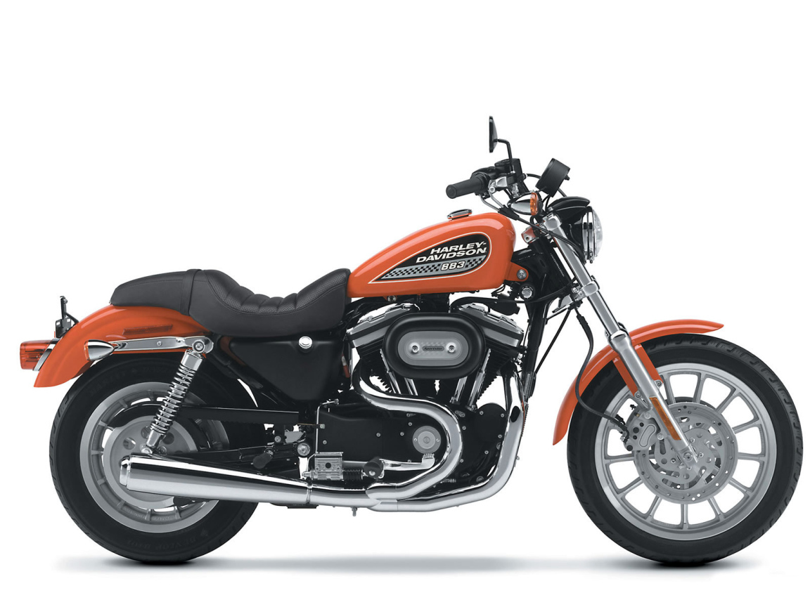 Быстрый мотоцикл Harley-Davidson XL 883R Sportster Roadster