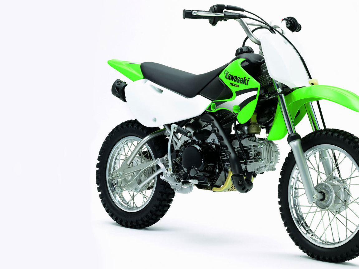 Быстрый мотоцикл Kawasaki KLX 110