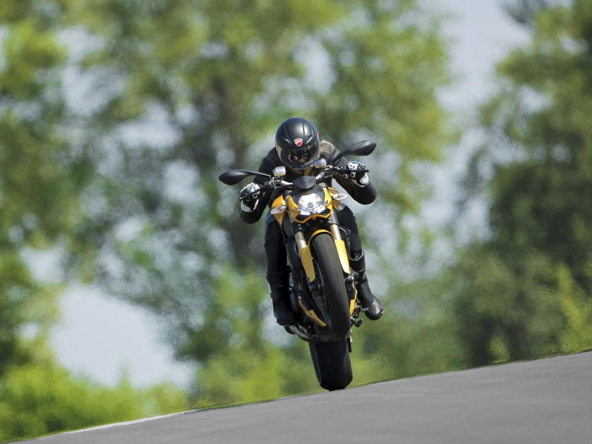 Невероятный мотоцикл Ducati Streetfighter 848