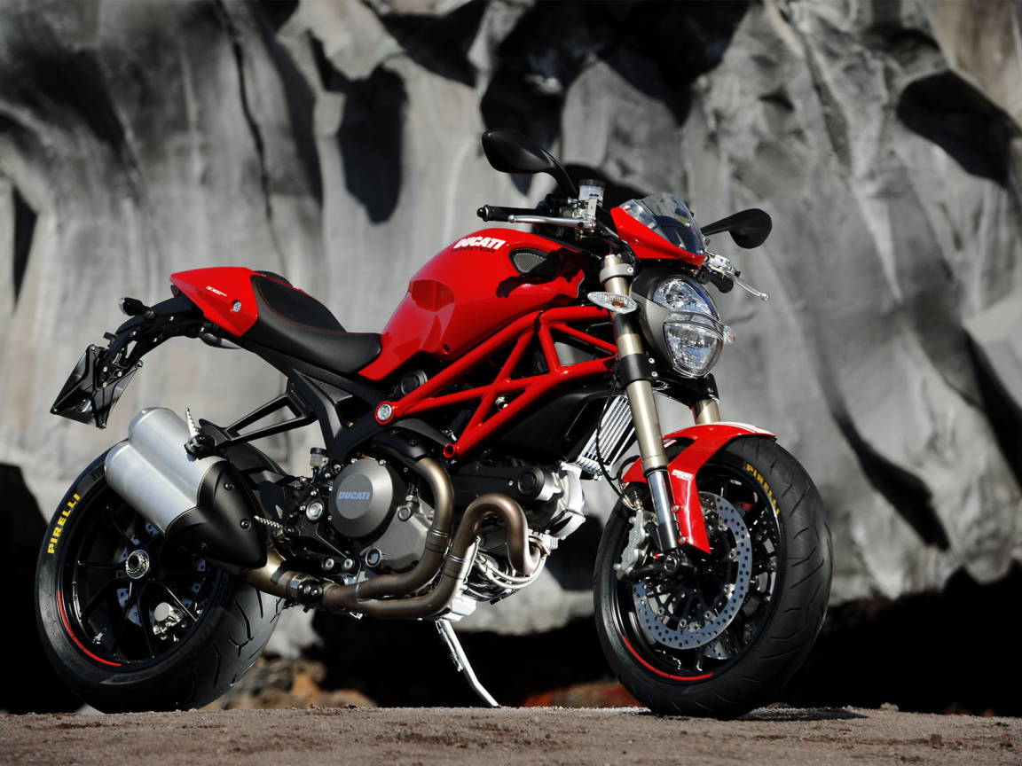 Невероятно быстрый мотоцикл Ducati Monster 1200
