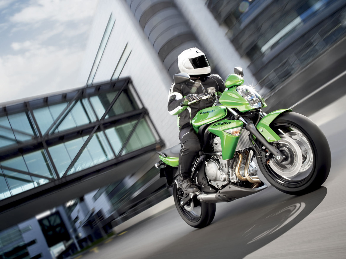 Невероятно быстрый мотоцикл Kawasaki ER-6f