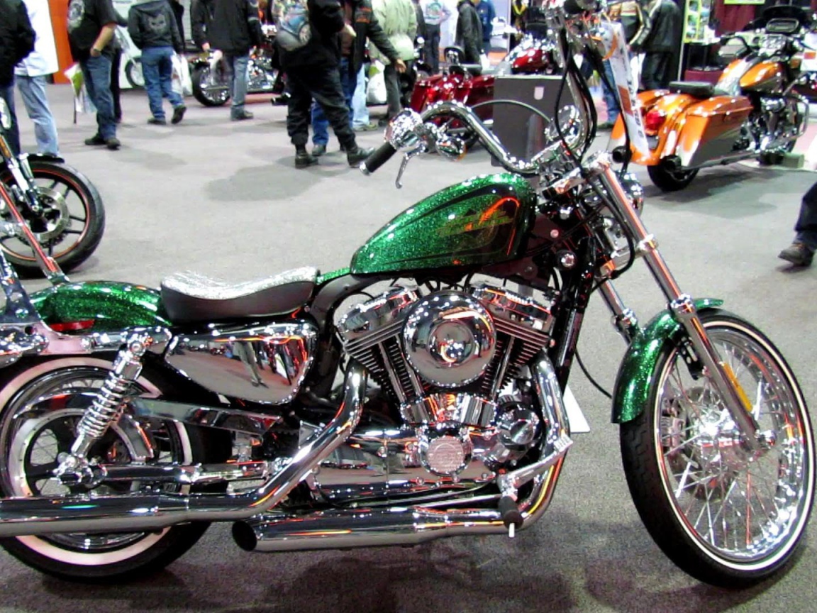 Невероятно быстрый мотоцикл Harley-Davidson XL 1200V Sportster Seventy-Two