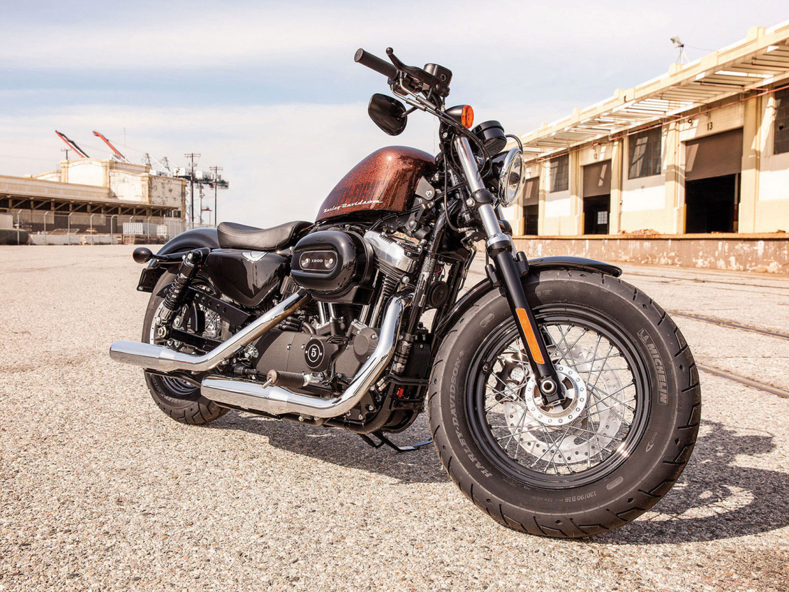Невероятно быстрый мотоцикл Harley-Davidson XL 1200X Sportster Forty-Eight