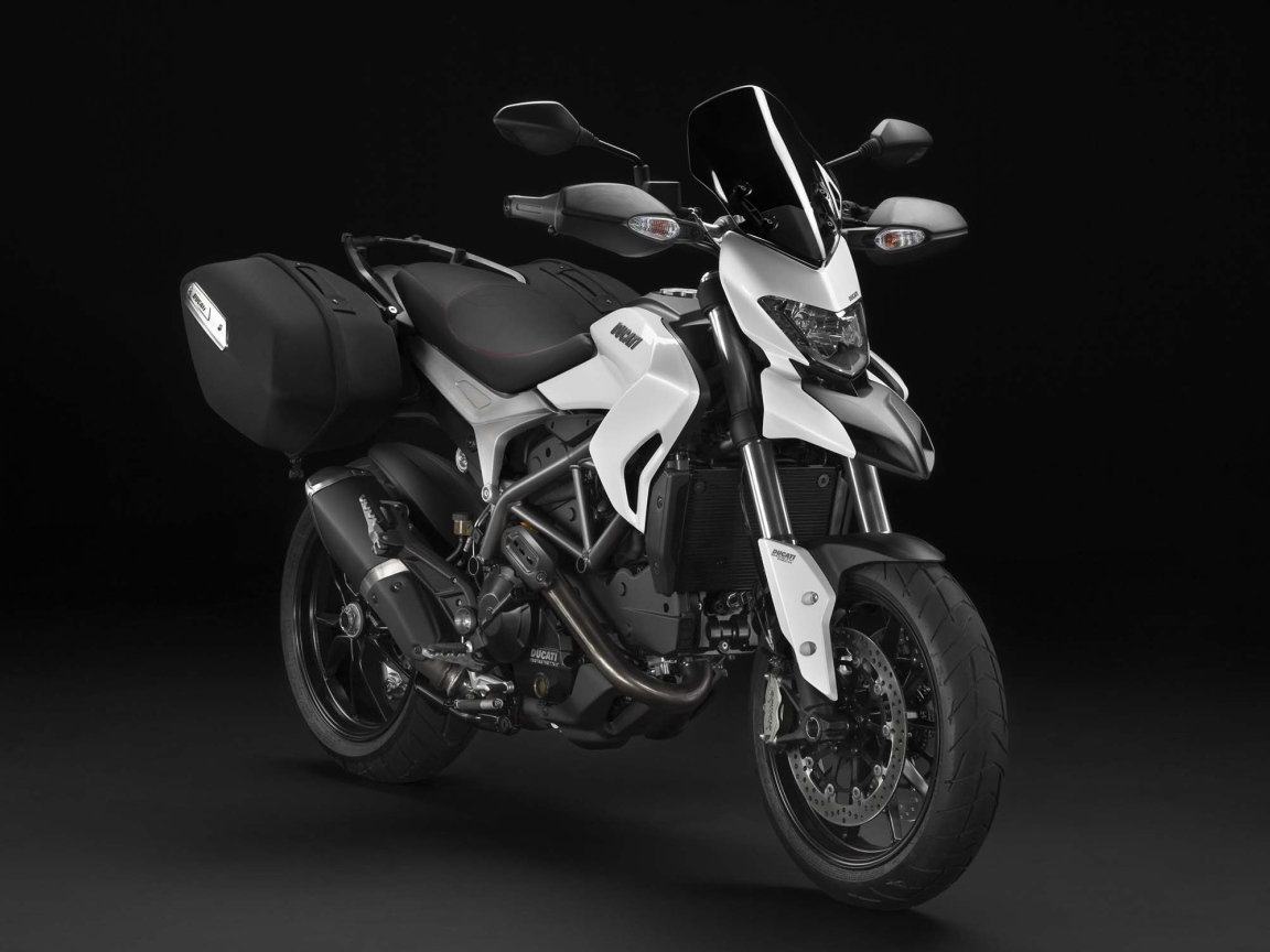 Новый мотоцикл Ducati Hyperstrada