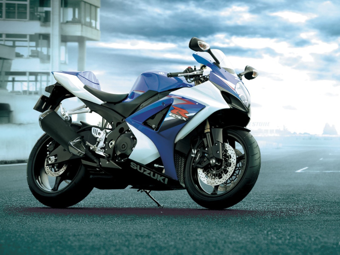 Новый надежный мотоцикл Suzuki  GSX-R 1000