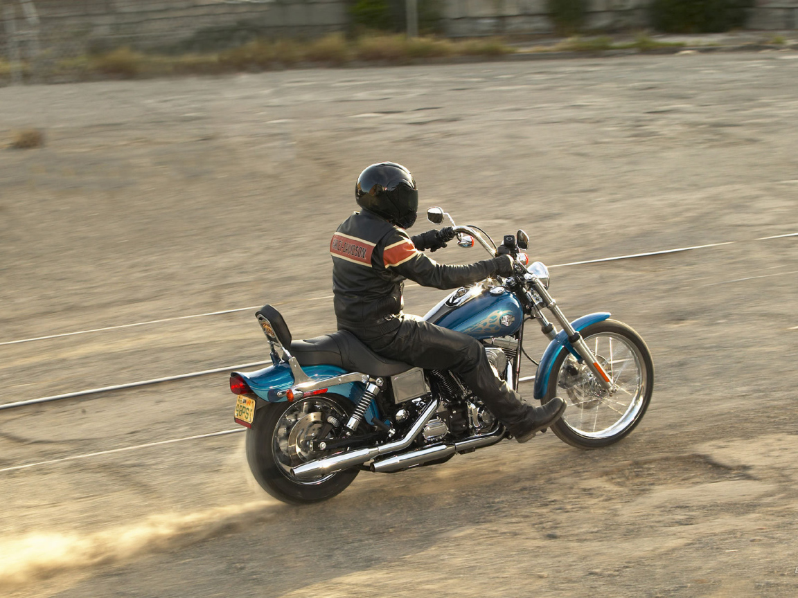 Новый надежный мотоцикл Harley-Davidson Dyna Switchback