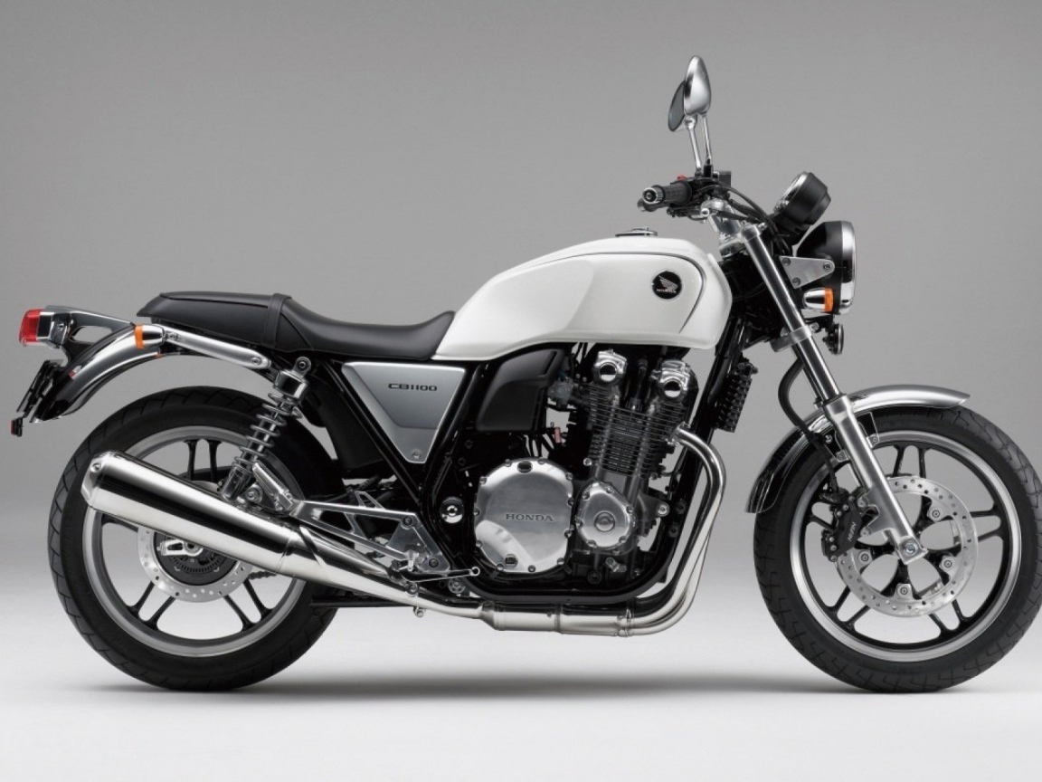 Новый надежный мотоцикл Honda CB 1100