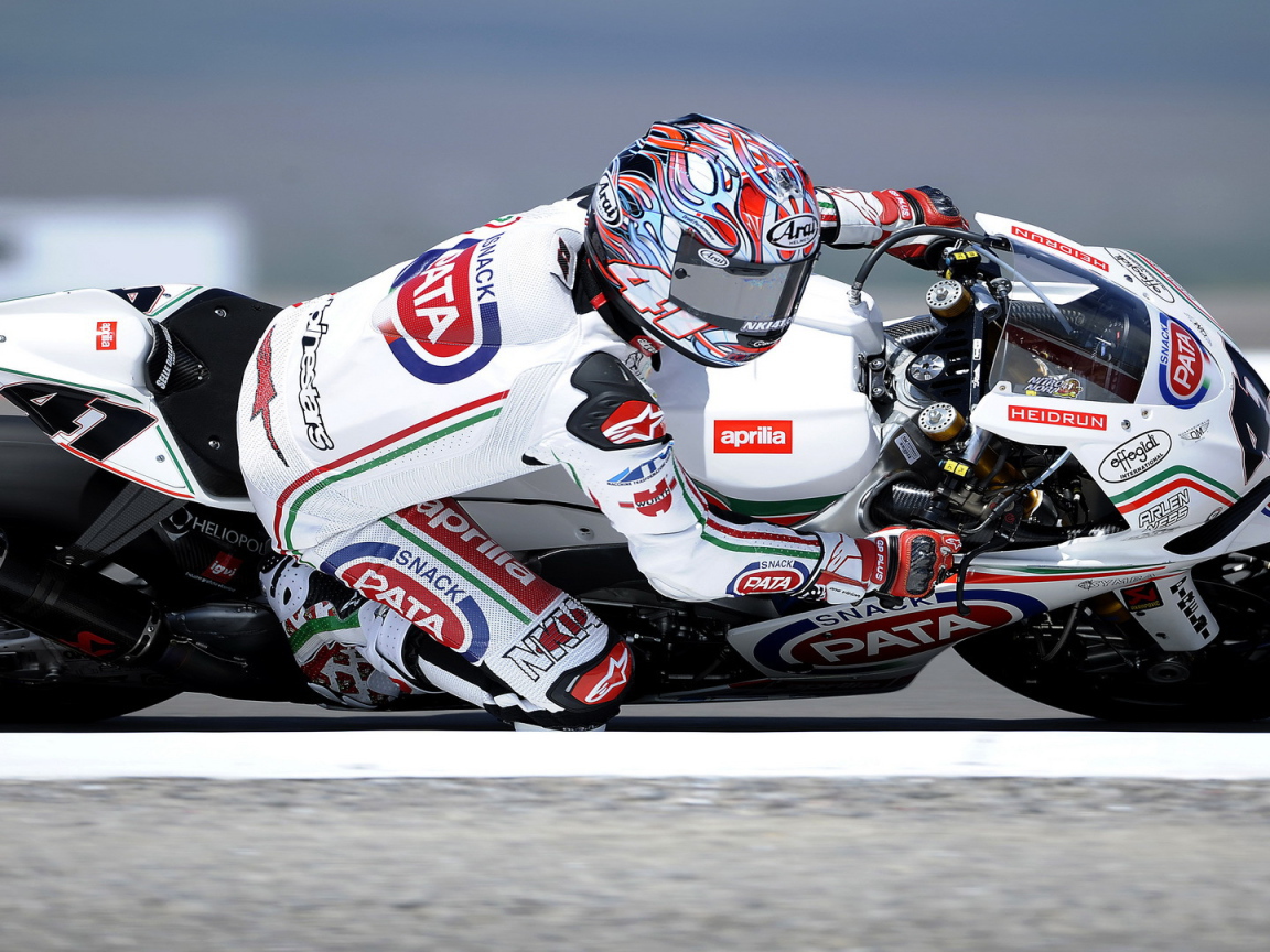 Гонщик на мотоцикле