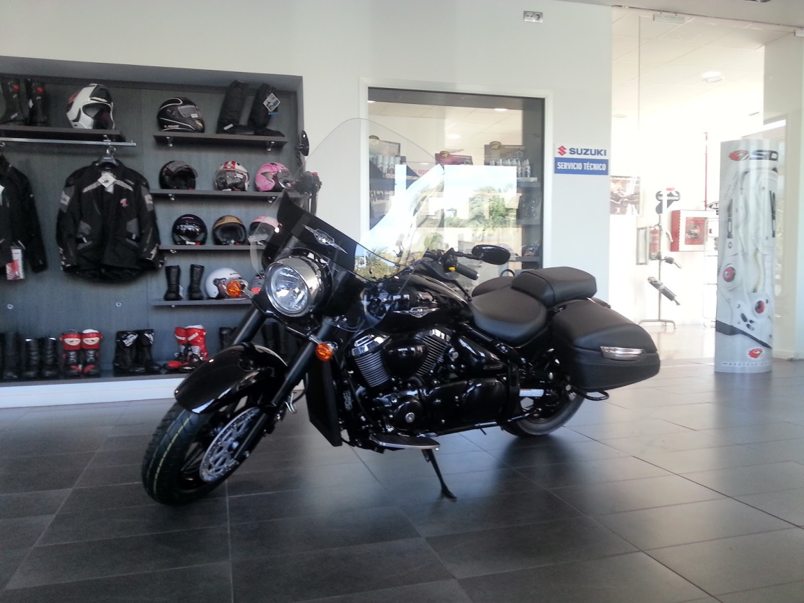 Новый мотоцикл Suzuki Intruder C1500T