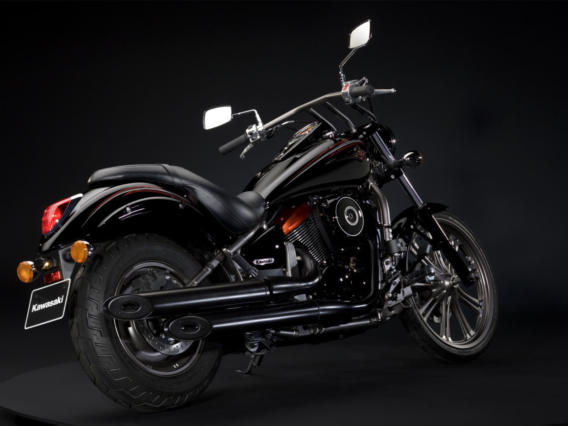 Надежный мотоцикл Kawasaki VN 900 Classic