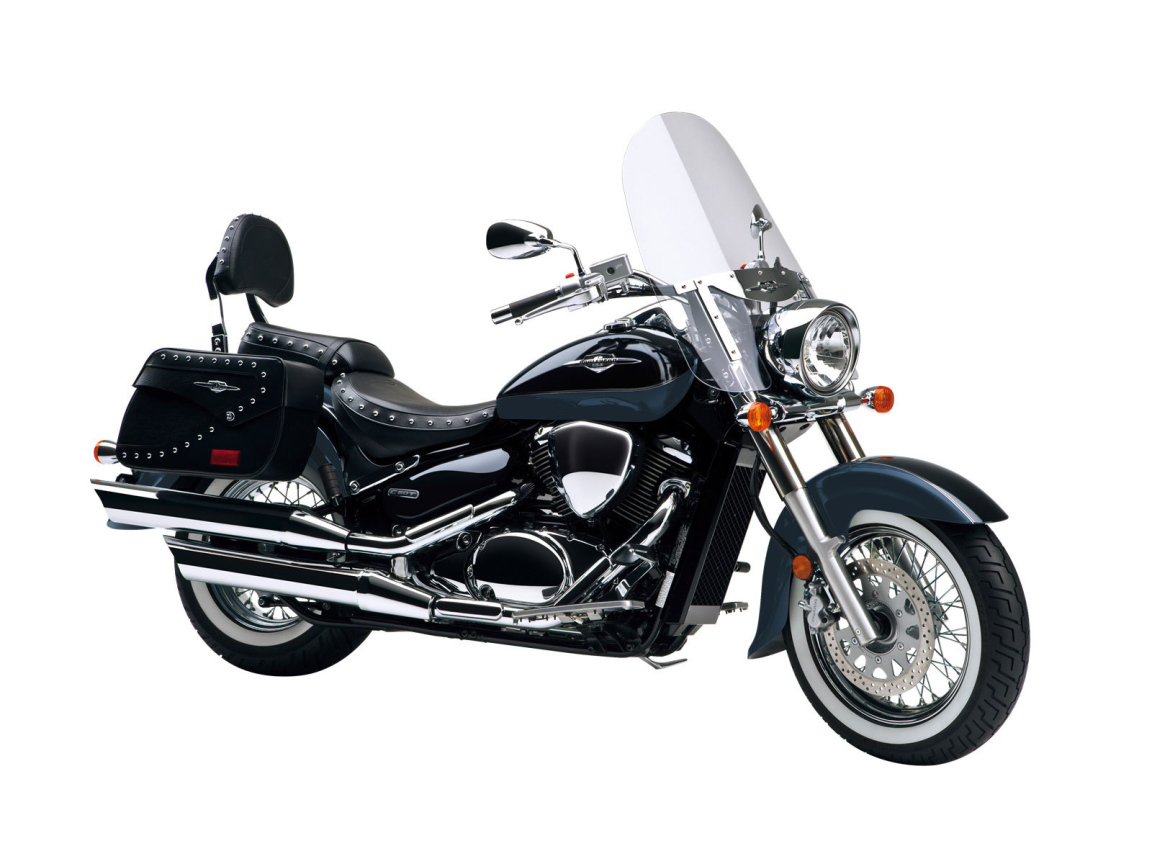 Новый мотоцикл на дороге Suzuki Boulevard S 40