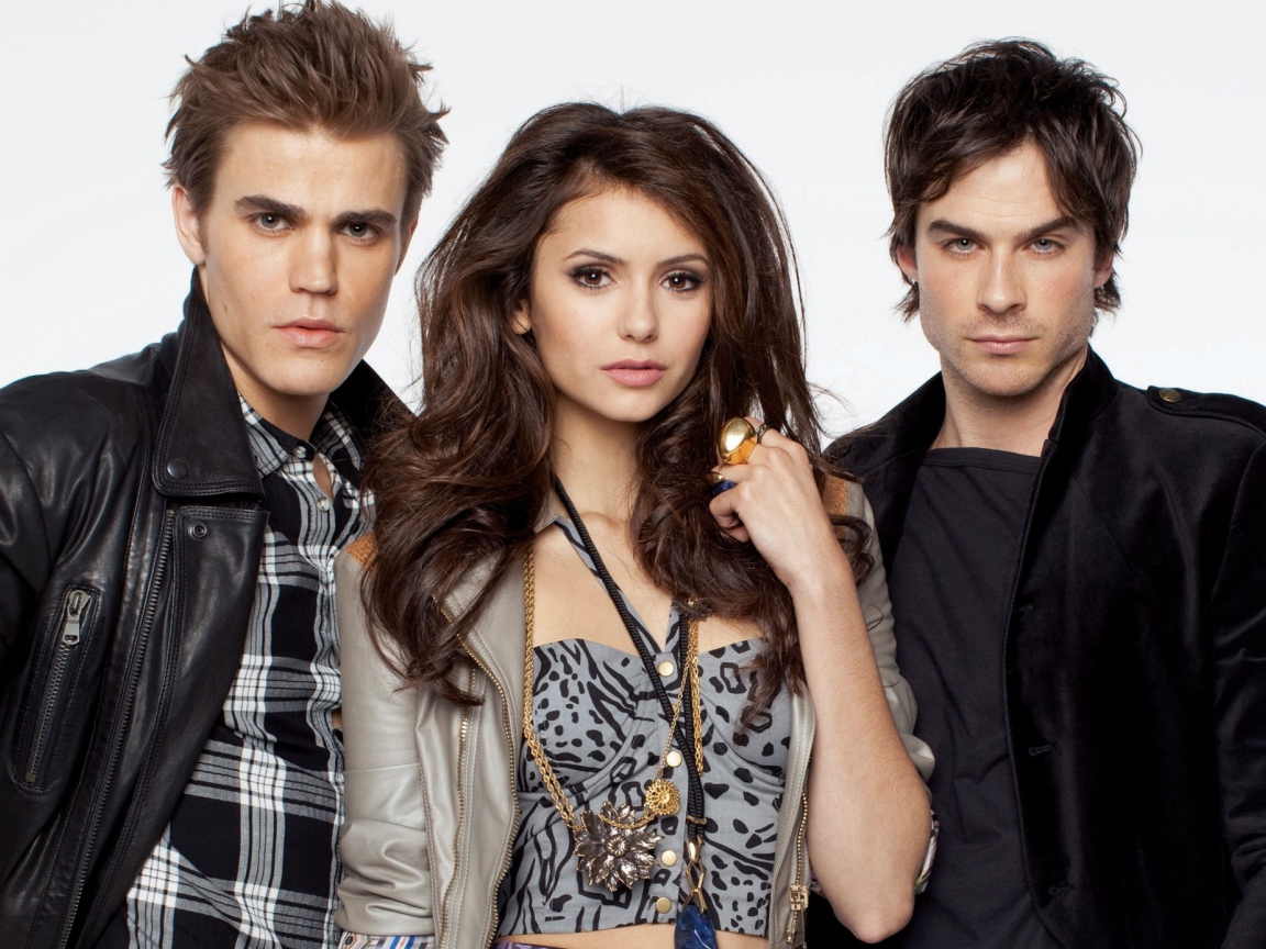 Актриса Нина Добрев