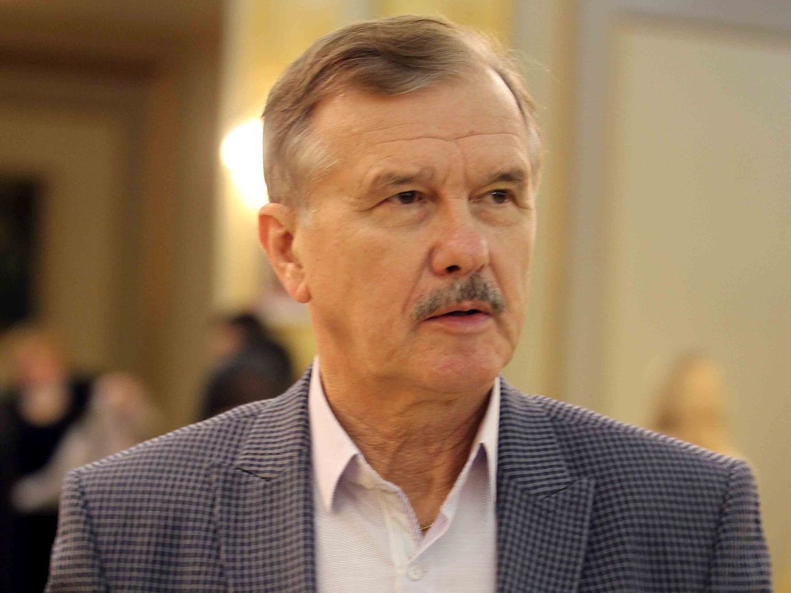 Рождённая революцией