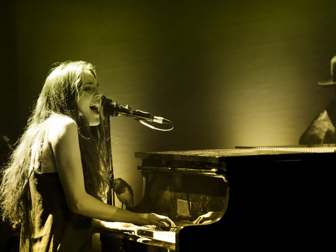 Kомпозитор за роялем