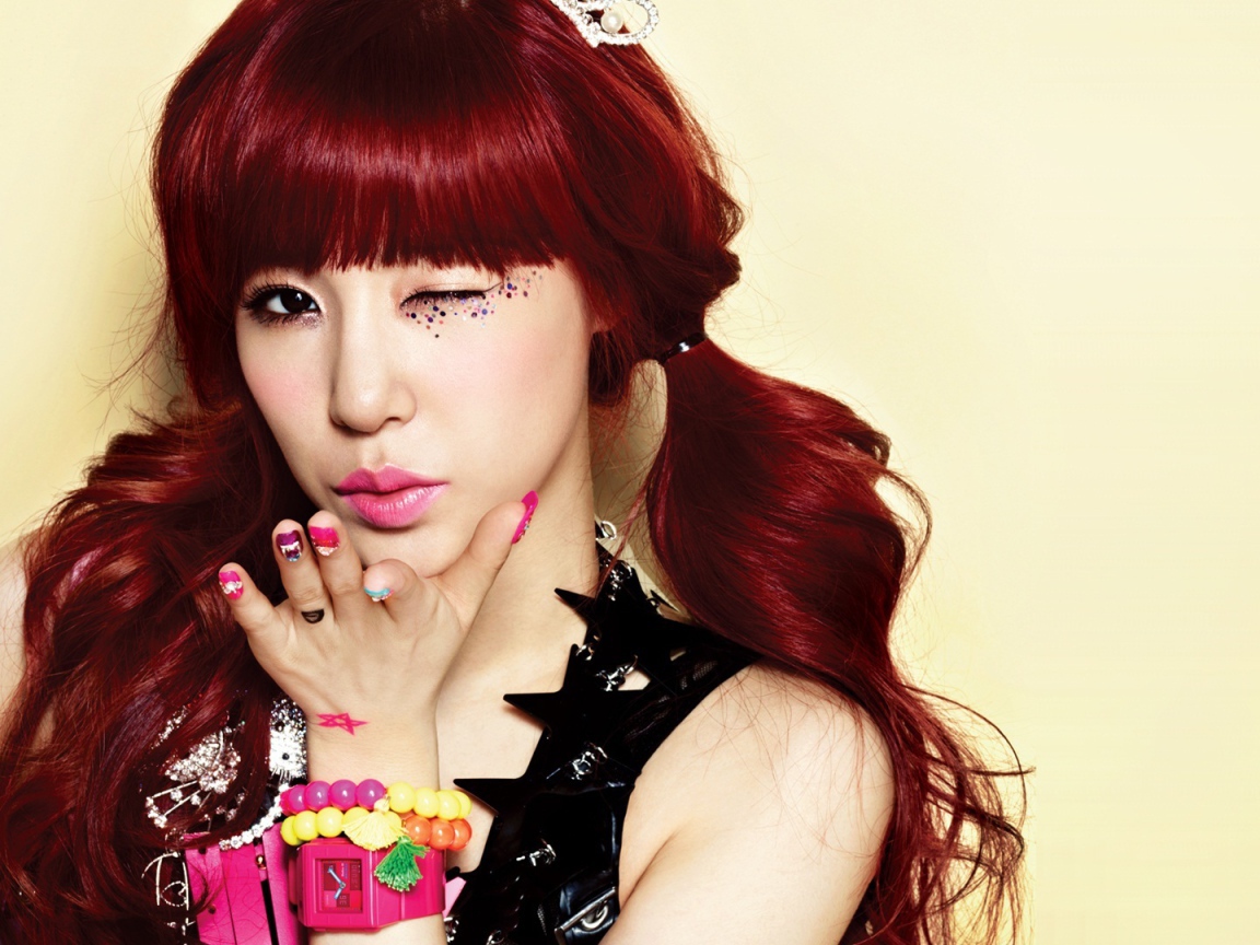 Южно корейская певица азиатка