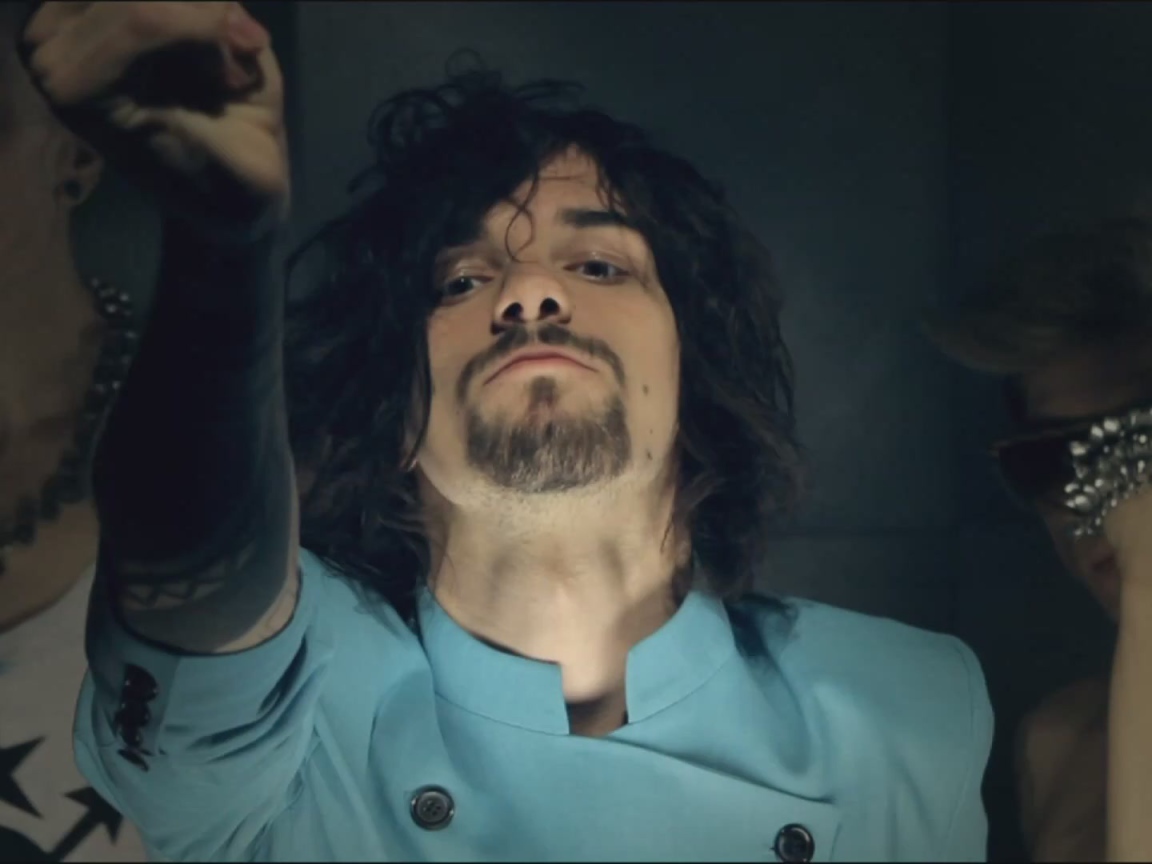 Кадр из клипа группы Quest Pistols