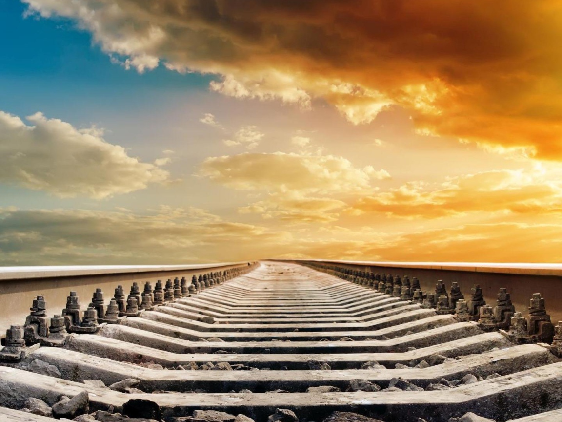 Железная дорога и чёткий горизонт