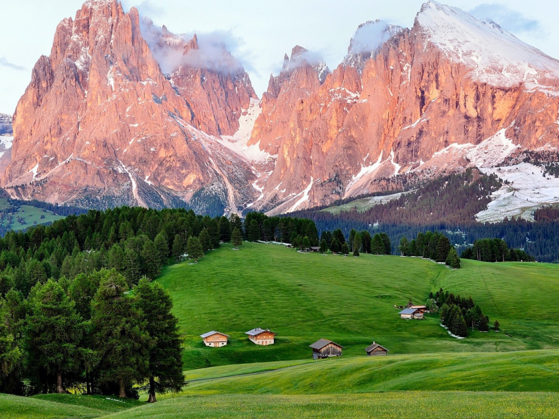 Деревня у подножъя гор