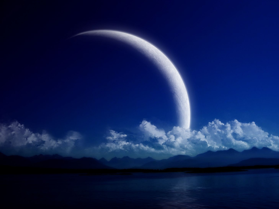 Очень большая луна