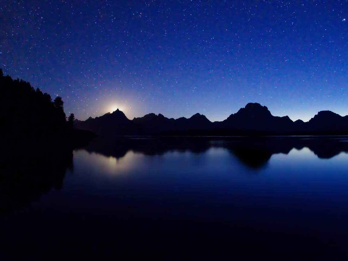 Ночное небо над озером