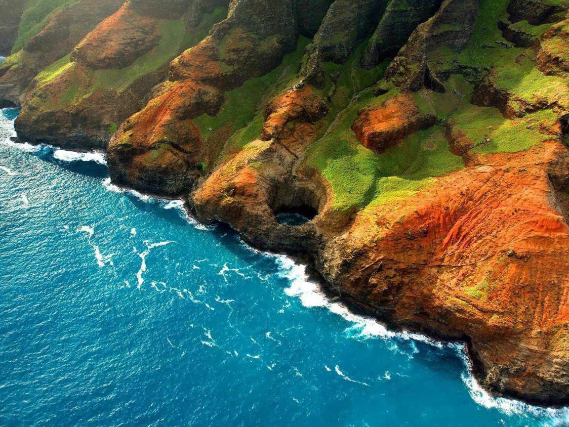 Горы у моря