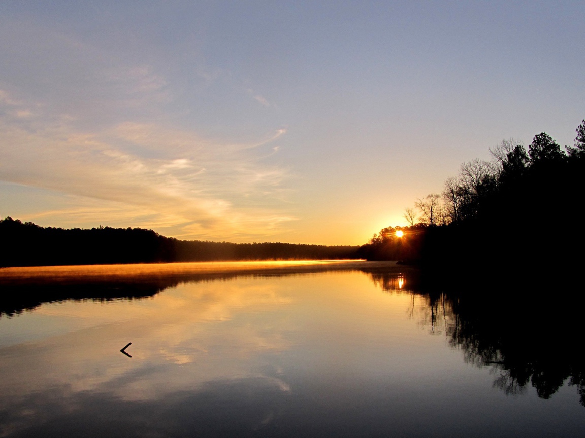 Закат над рекой