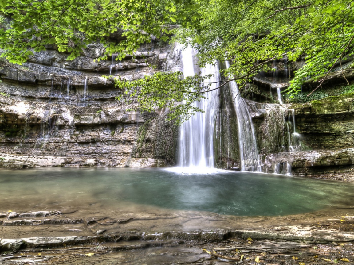 Прекрасный водопад