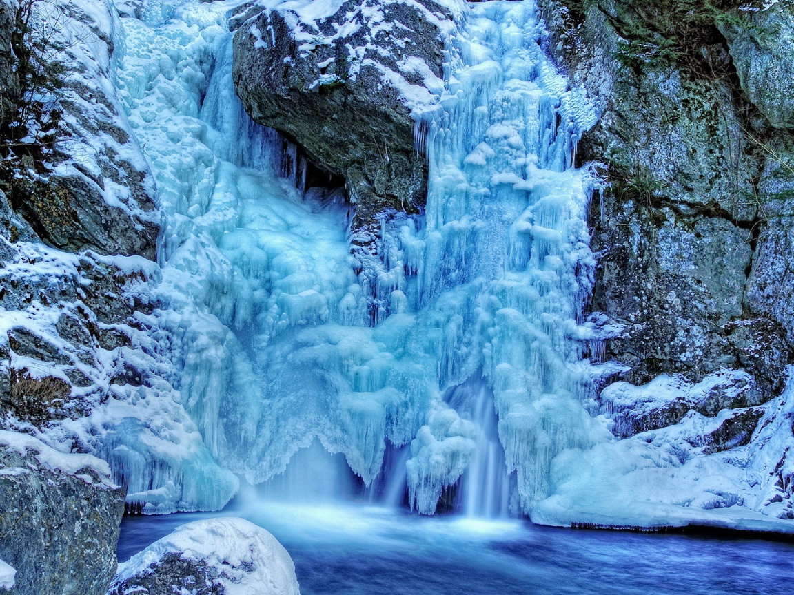 Замерзший водопад в Германии