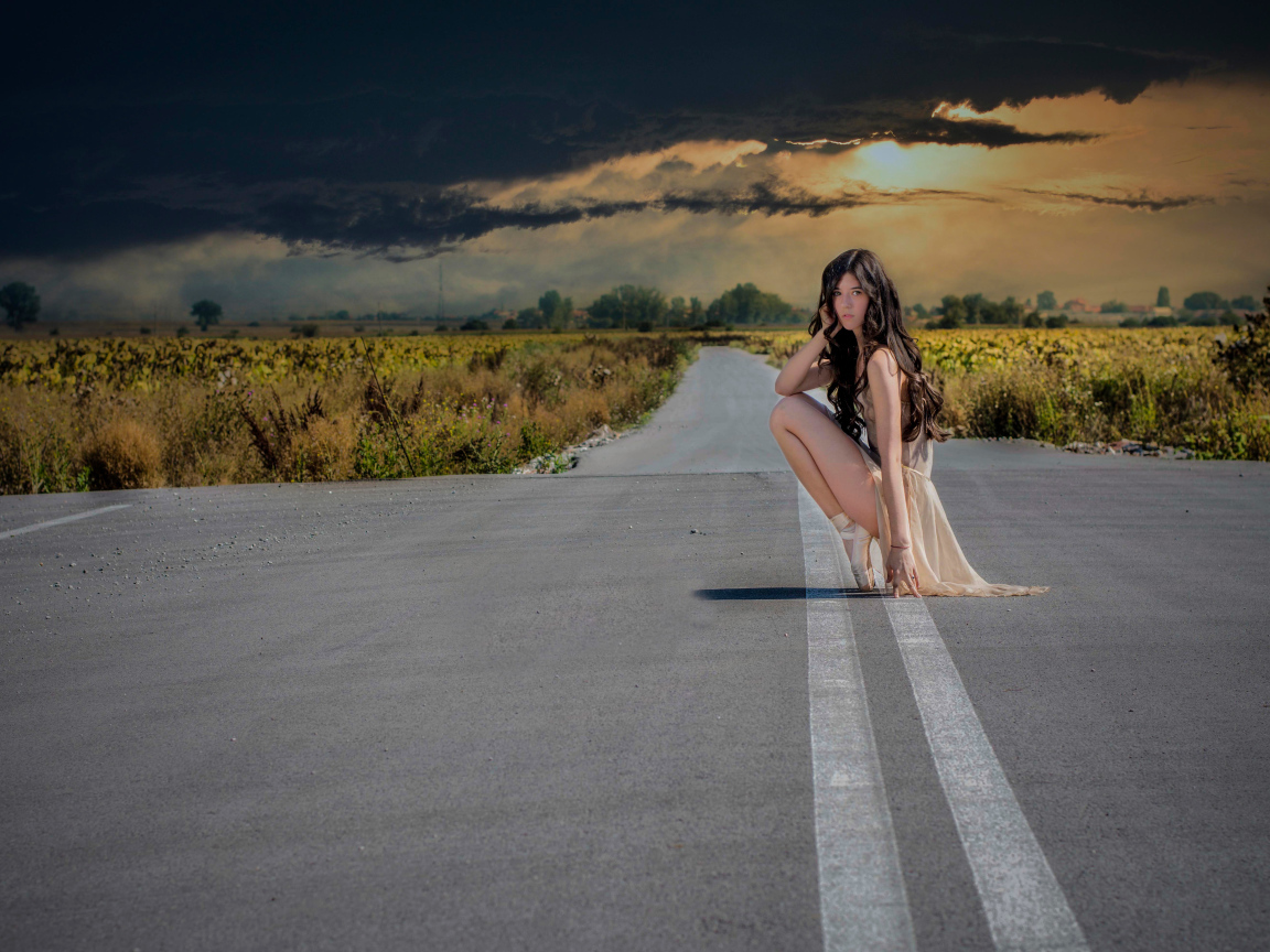 Балерина присела на дорогу