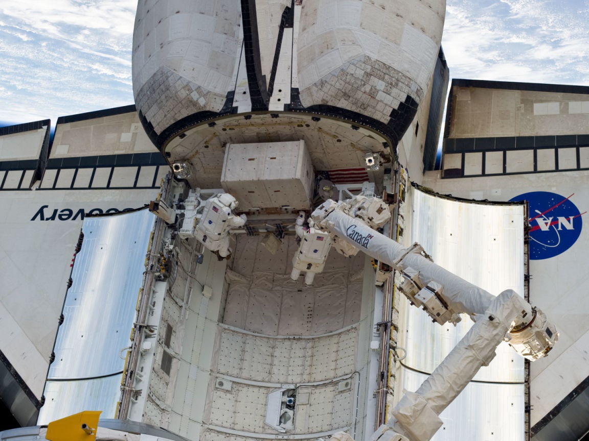 Астронавты в открытом космосе