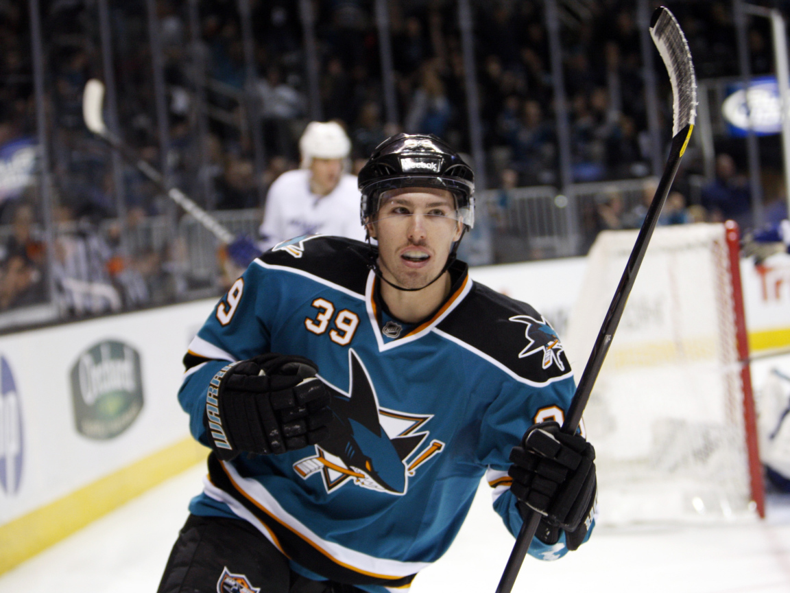 Известный Хоккеист Логан Кутюр