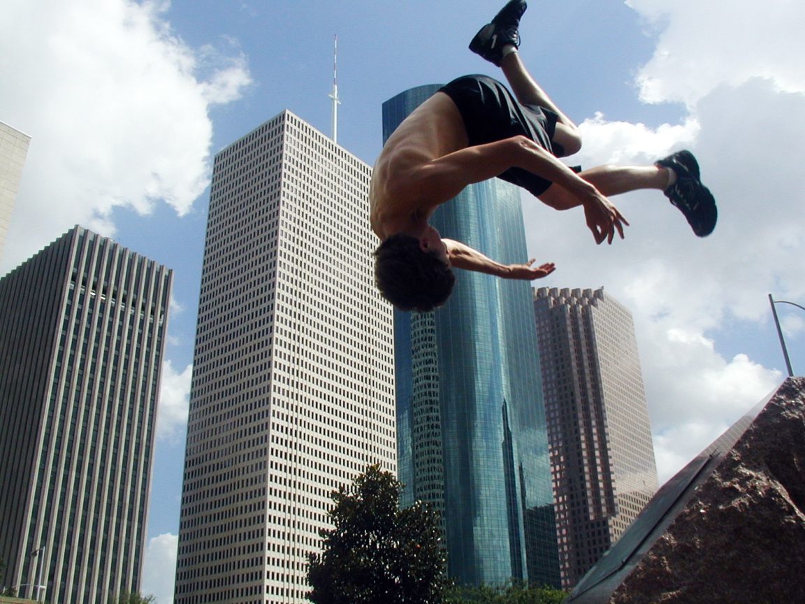 Паркур в большом городе