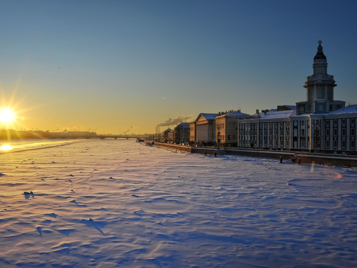 Snow in St. Petersburg on the Neva