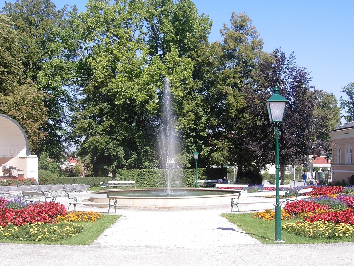 Фонтан на курорте Бад Халль, Австрия