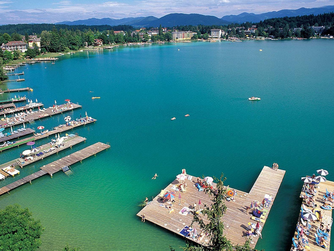 Бирюзовые воды озера Клопайнер Зее, Австрия