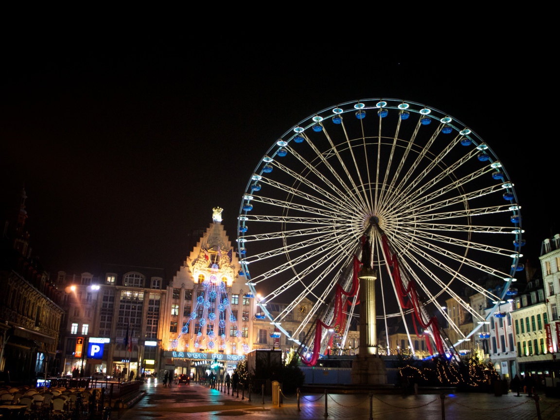 Колесо обозрения в городе Лилль, Франция
