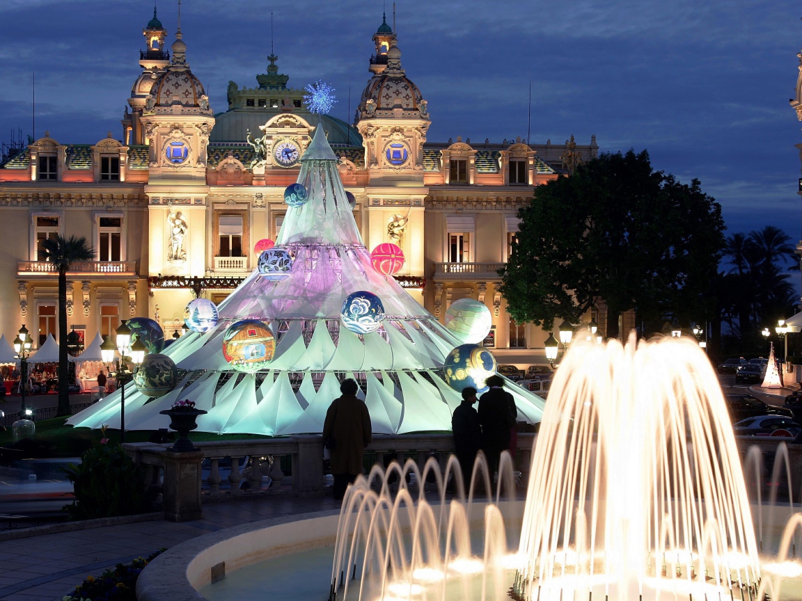 Фонтан в Монако