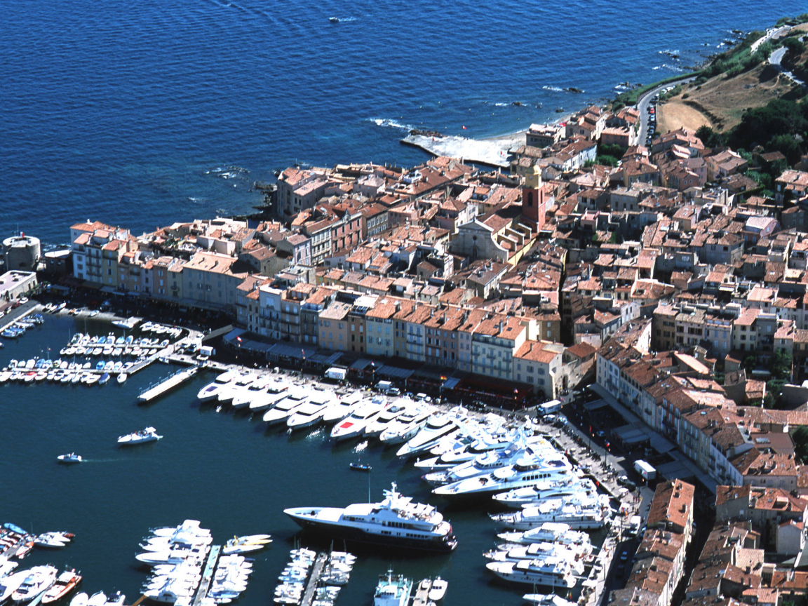 Город на курорте Сен-Тропе, Франция