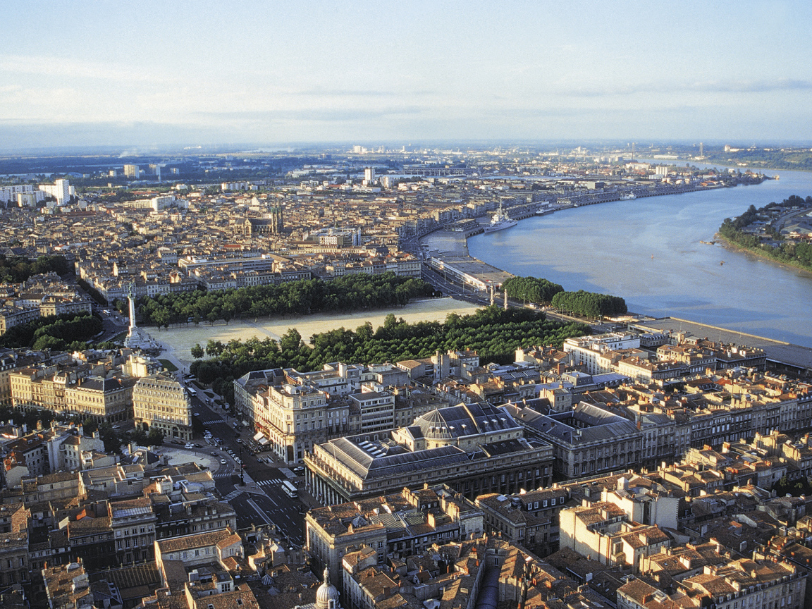 Панорама города в Бордо, Франция