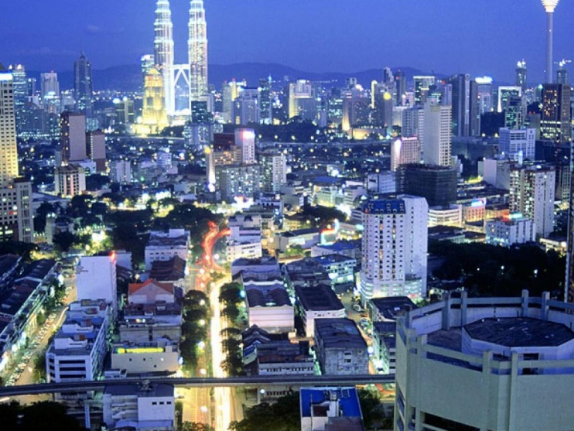 Ночное сияние города в Берлине