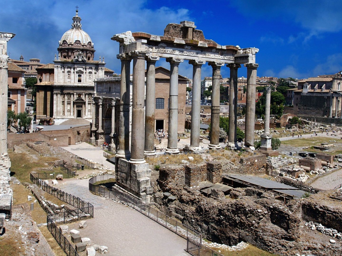 Старинные развалины в Риме