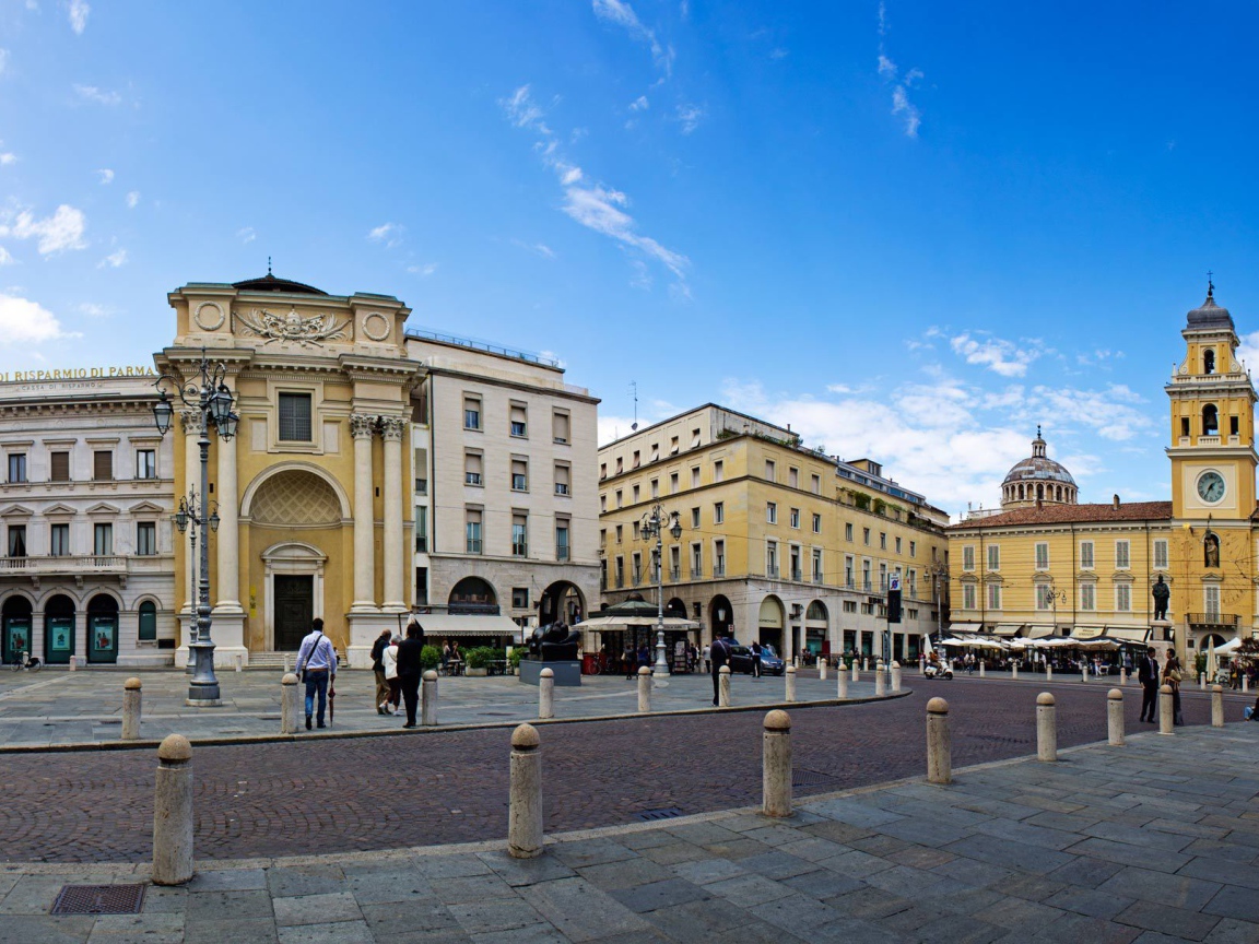 Площадь в Парме, Италия