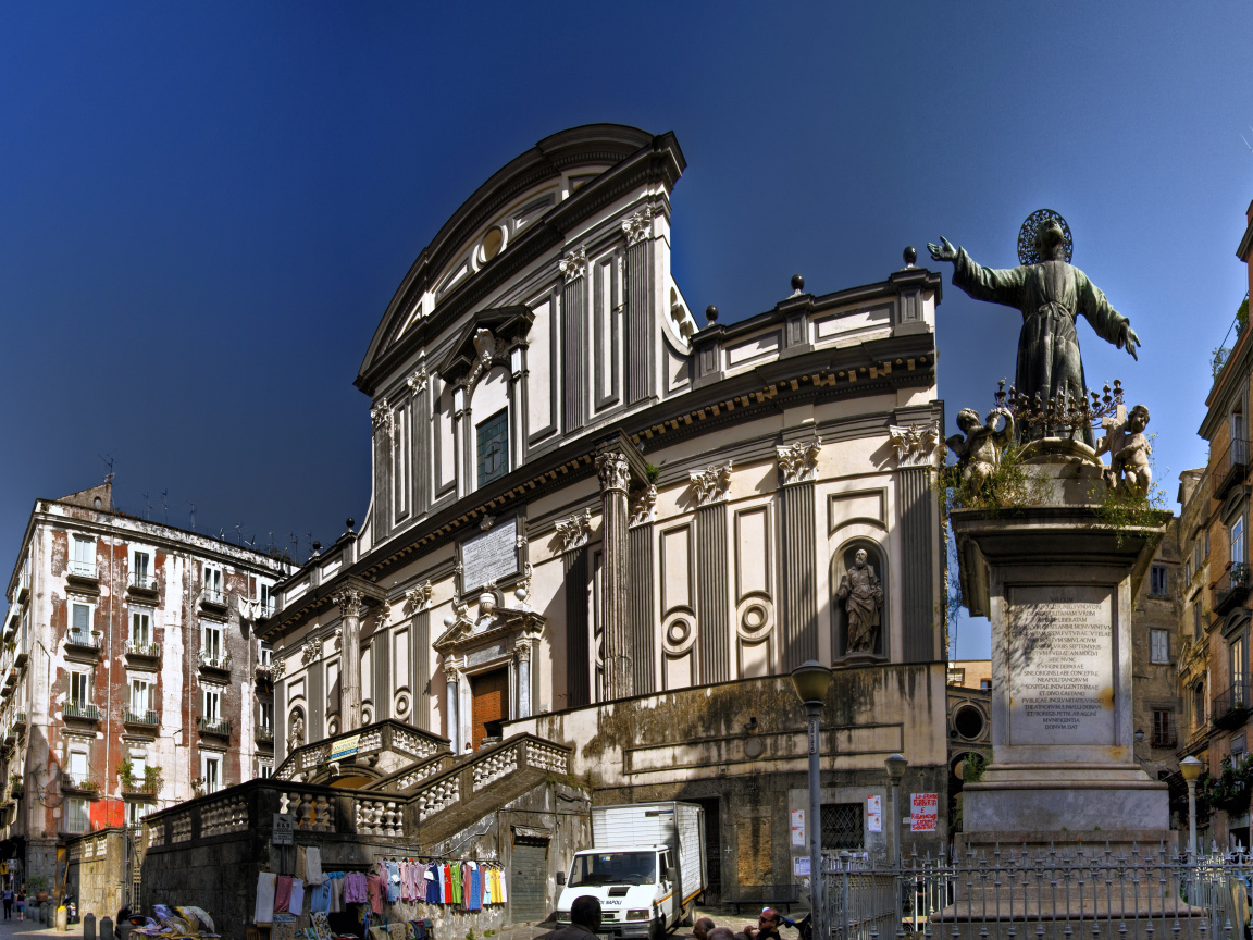 Базилика ди Сан Паоло в Неаполе, Италия
