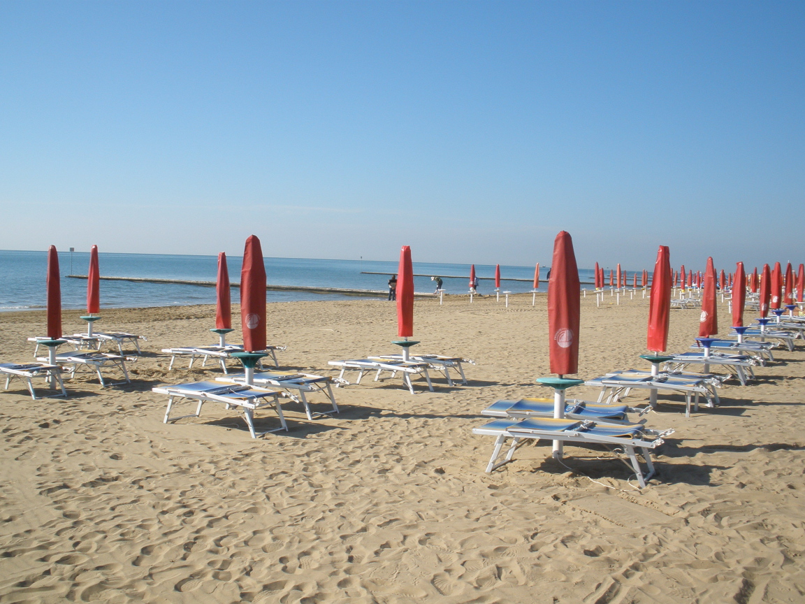 Золотой пляж на курорте Лидо ди Езоло, Италия