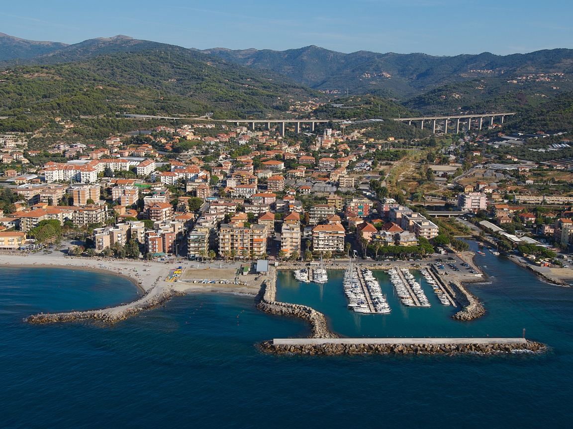 Панорама на курорте Сан Бартоломео Аль Маре, Италия