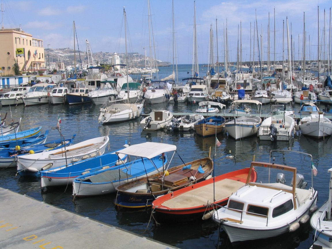 Порт в Сан Ремо, Италия