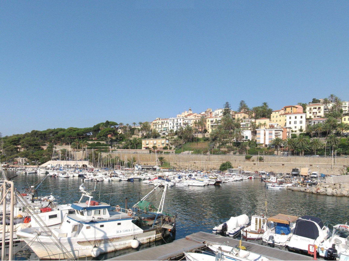 Порт на курорте Бордигера, Италия